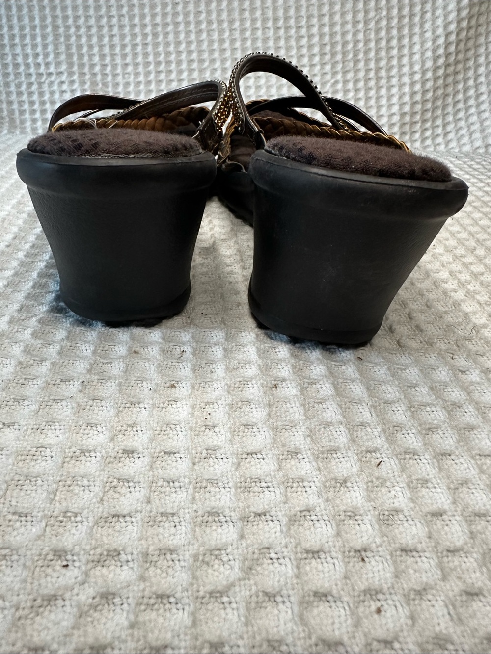 No. 64 Skechers Memory Foam Wedge Sandals Size 9 - Picture 5 of 6